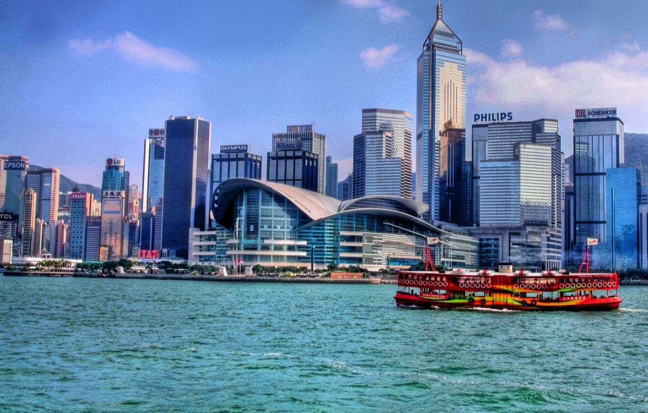 注册香港公司后，选择个人持股还是公司持股，哪个比较好？